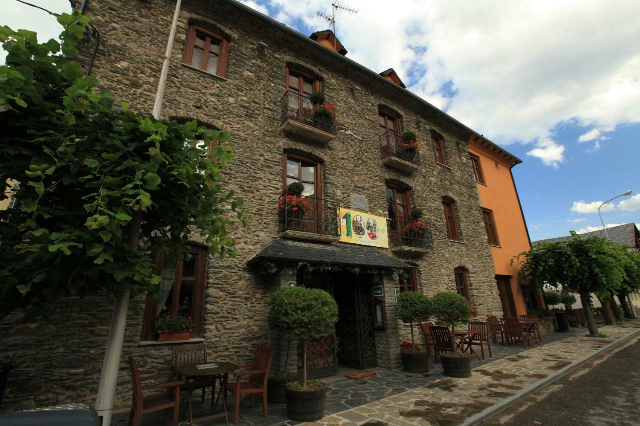 Hotel Poldo La Guingueta D'Aneu エクステリア 写真